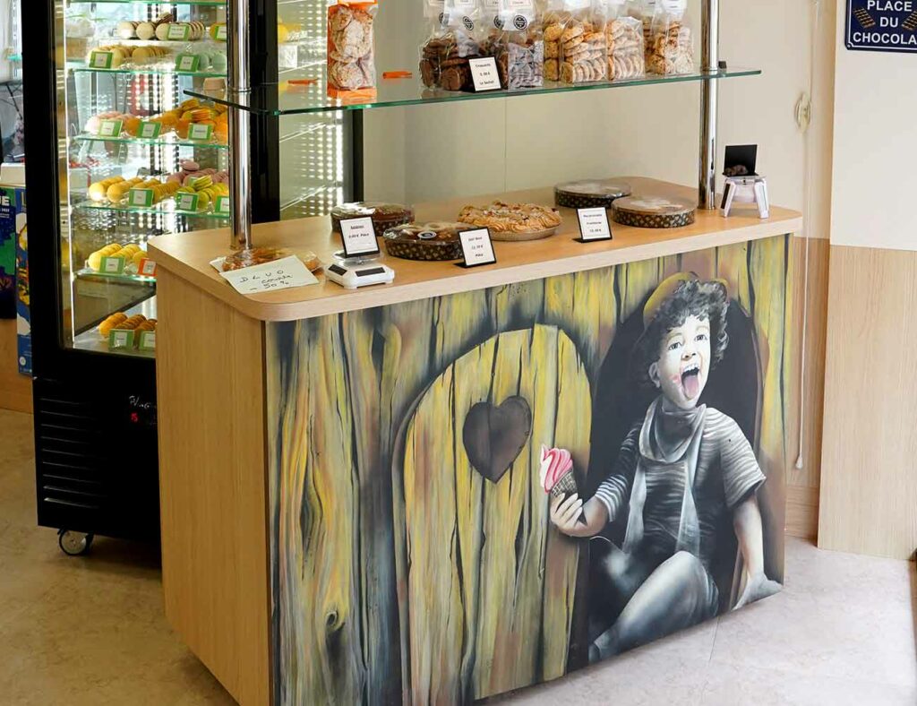 Intérieur de la boutique Histoire 2 goûts en Dordogne