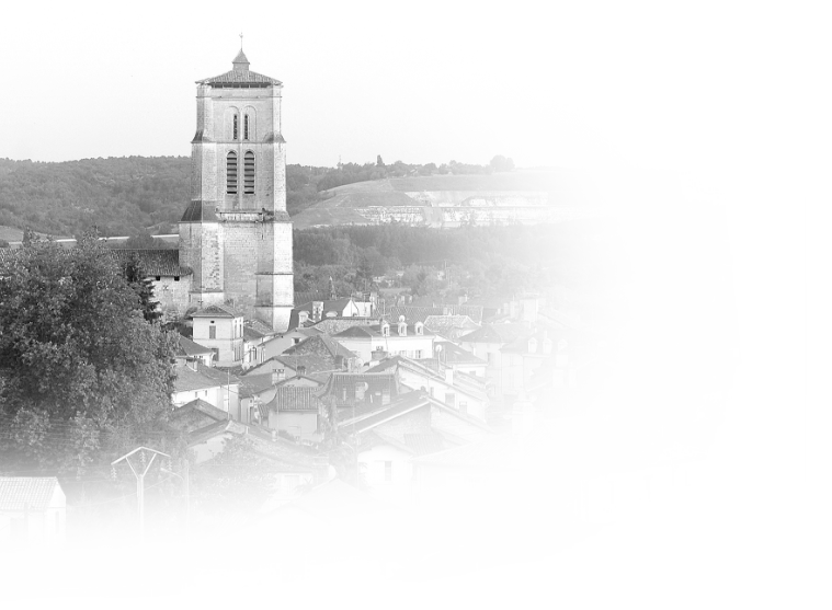 Centre-ville de Saint‑Astier en Dordogne, cadre de la chocolaterie Histoire 2 goûts
