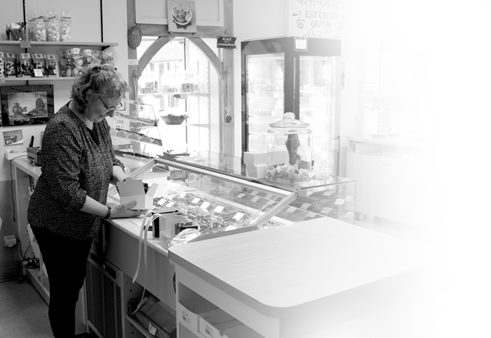 Espace gourmandises et vitrines à Saint‑Astier